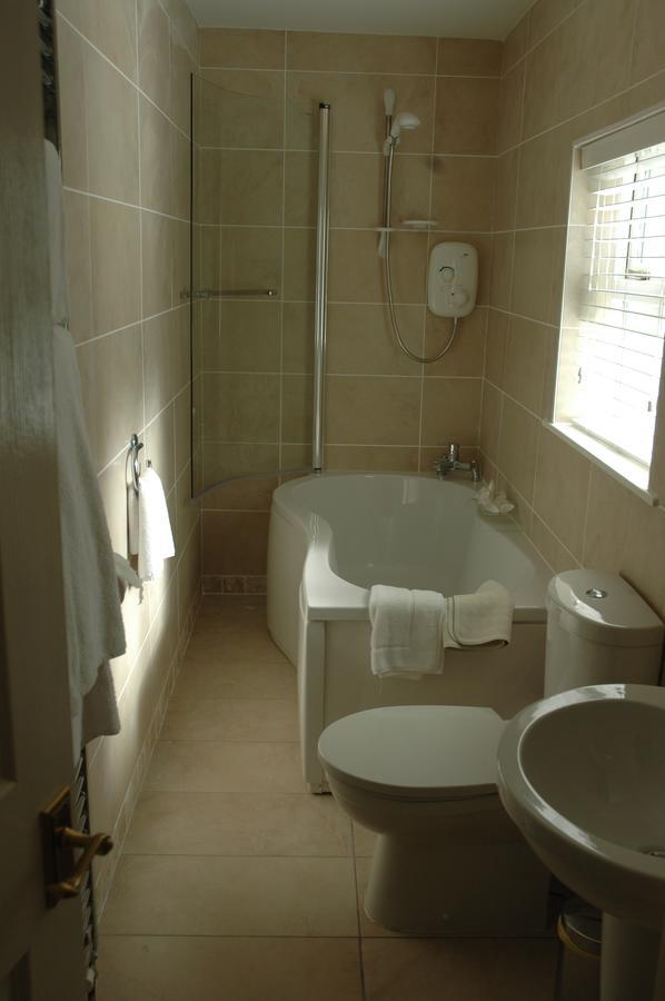 Moyvalley Hotel Self Catering Cottages Экстерьер фото